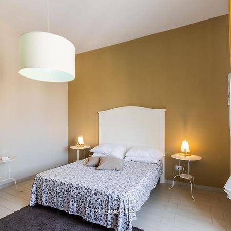 Il 49 Rooms Noto Bagian luar foto